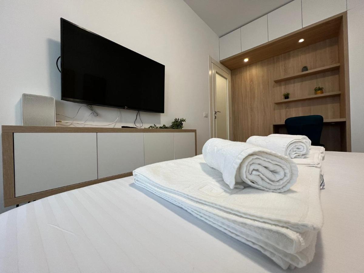 Perfect Host Palas Centru Apartment Iasi Ngoại thất bức ảnh