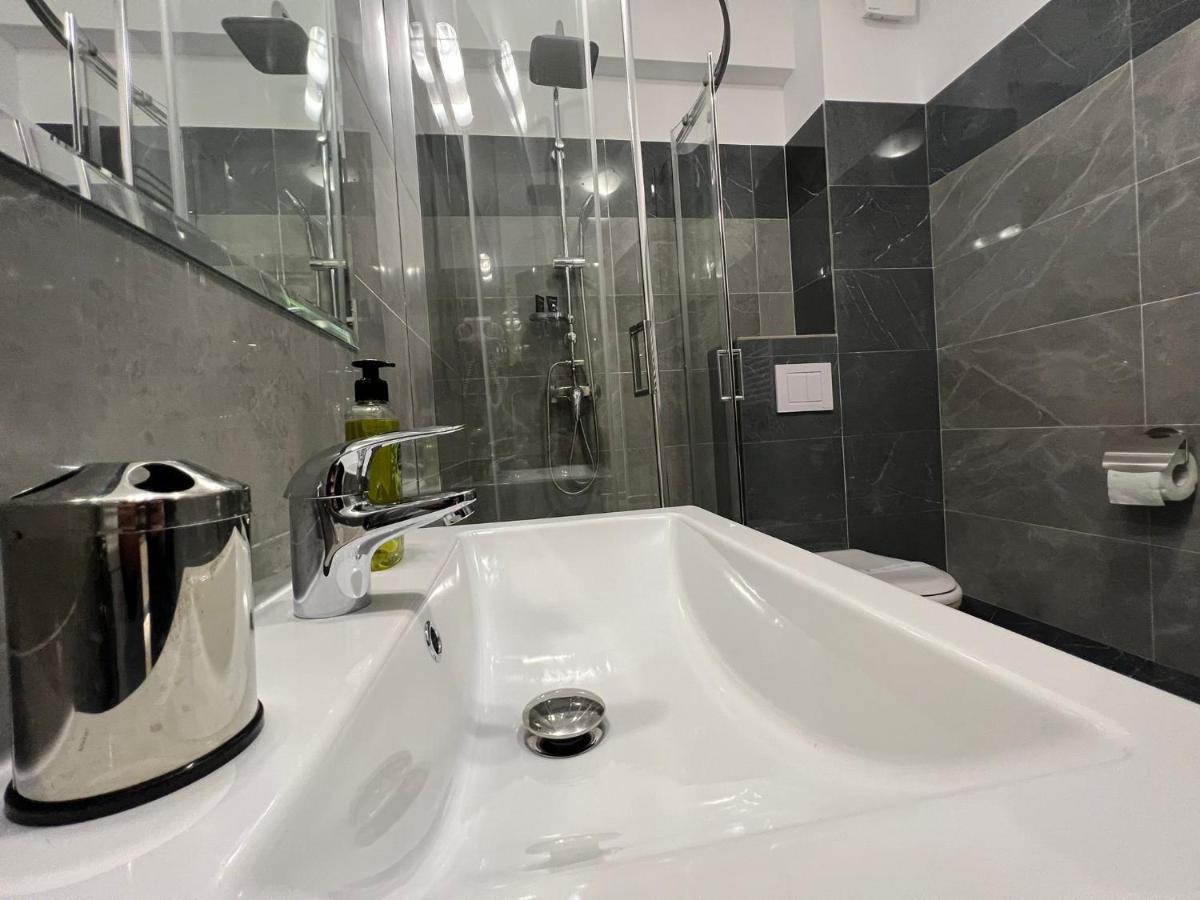 Perfect Host Palas Centru Apartment Iasi Ngoại thất bức ảnh